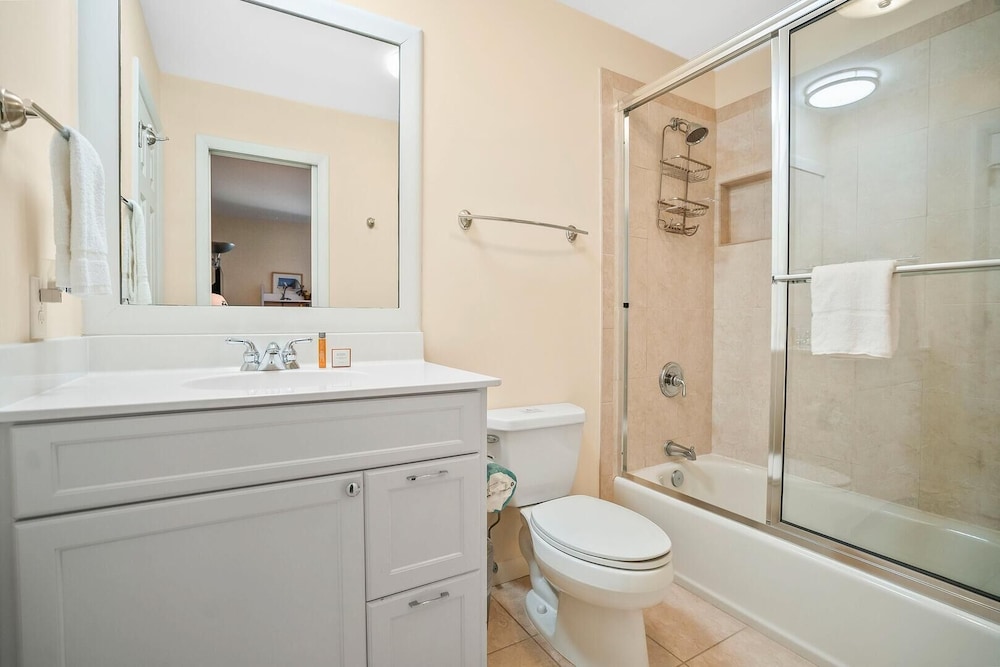 Beautifully Maintained 3-bed, 3-bath Home Offers Comfort & Privacy