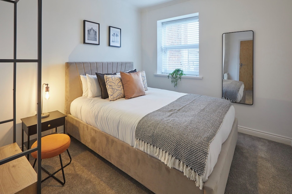 Host Stay Apartment 5 North Quay view 2