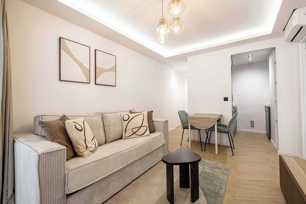 Elegant Apt With Balcony 1bd/4p - Croisette/cannes