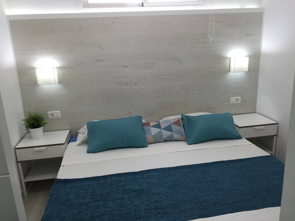 Delicious Los Cristianos,achacay,2bdr & 2bathr Beach Close Wifi Free