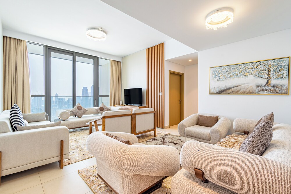 Superhost Elegant 3BR Burj Khalifa View