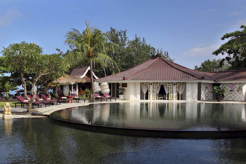 Hotel Keraton Jimbaran Beach Resort - Image 1