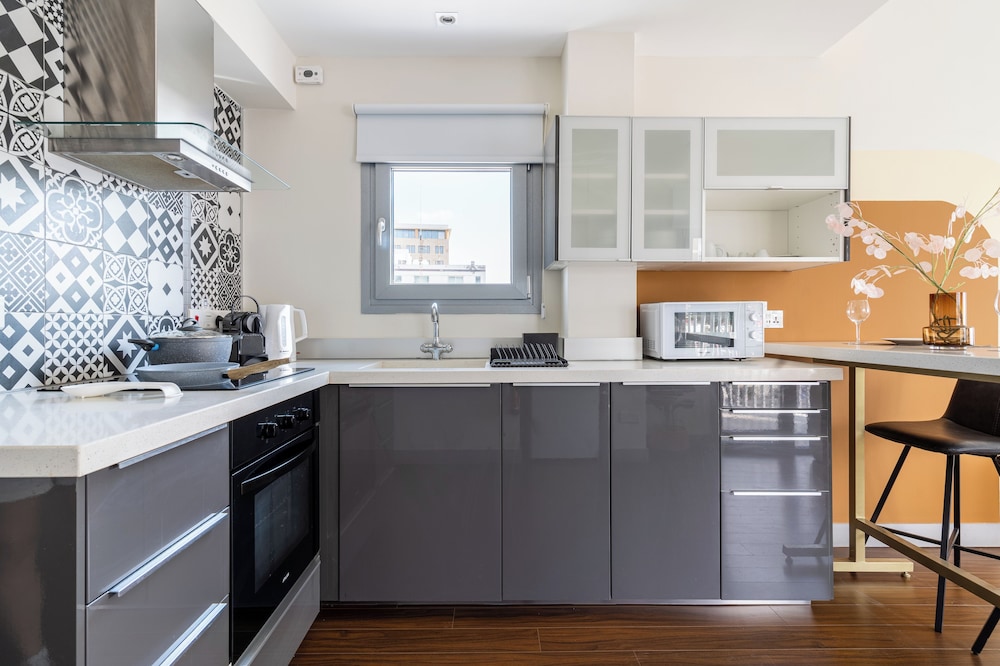 Local Host Living - Signature Apartments in Nicosia