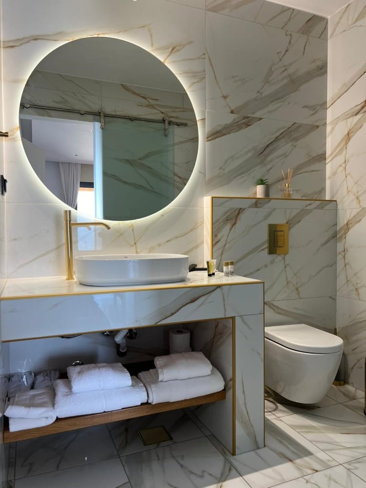 Four Seasons Villas