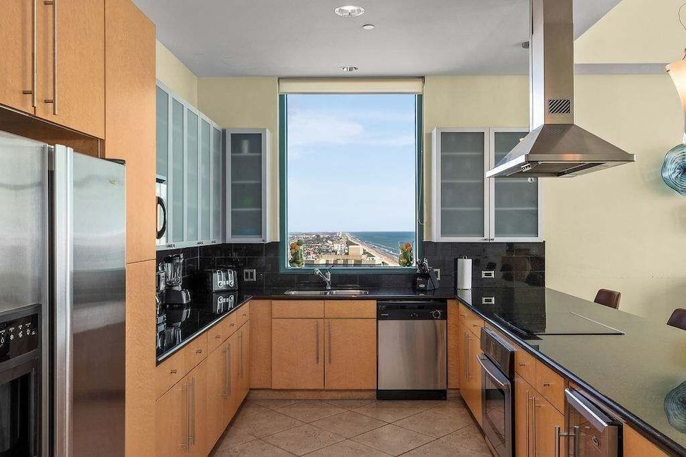 Penthouse Jr Unrivaled Luxury Insane Views 3 Bedroom Apts