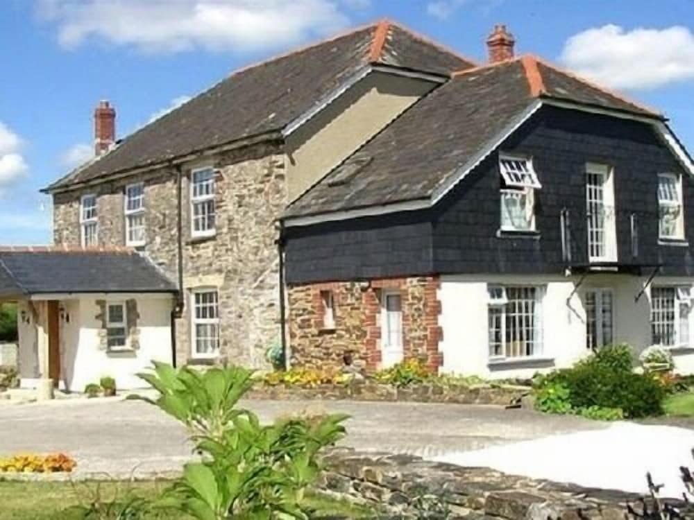 Okehampton Vacations - Lobhill Farmhouse - Property Image 16