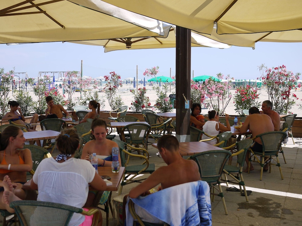 Beachy Comfort in Lido di Spina photo 3