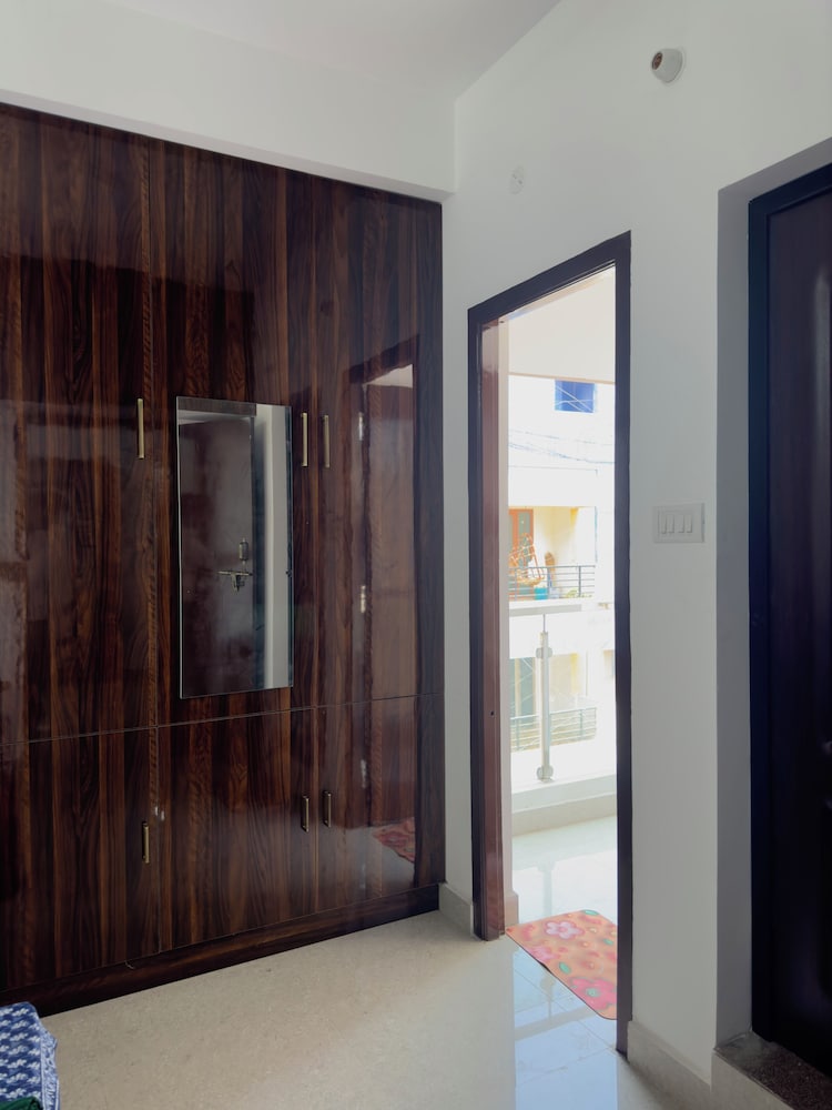 Sishya Service Apartment - Chennai OMR