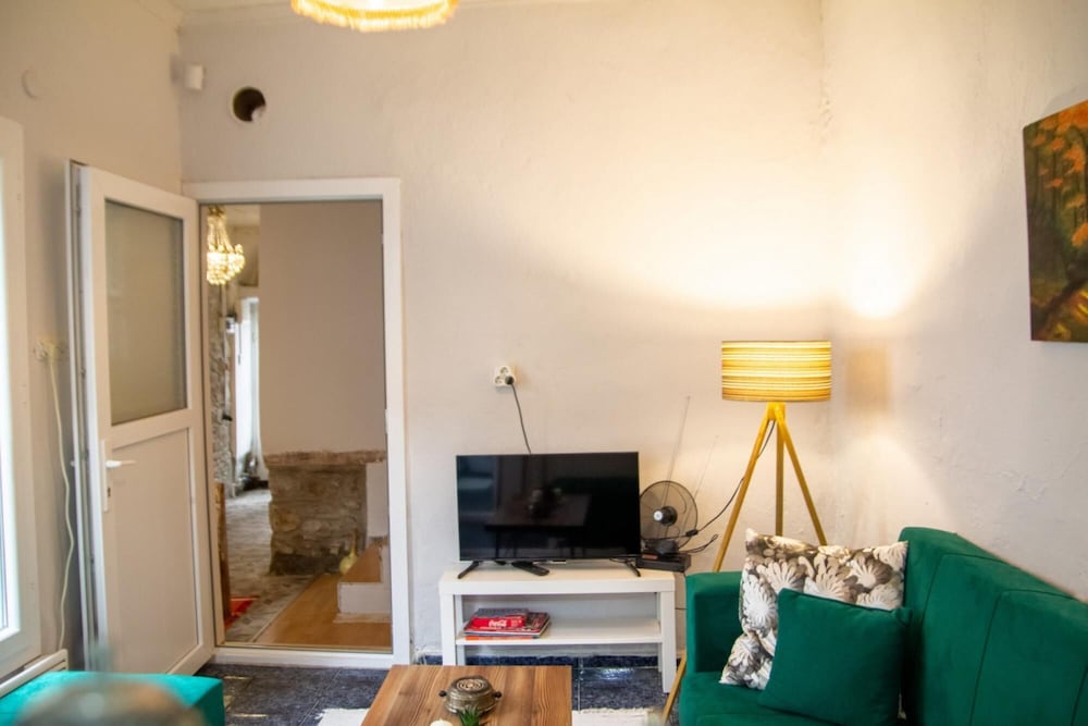 Authentic House Near Popular Attractions in Izmir view 5