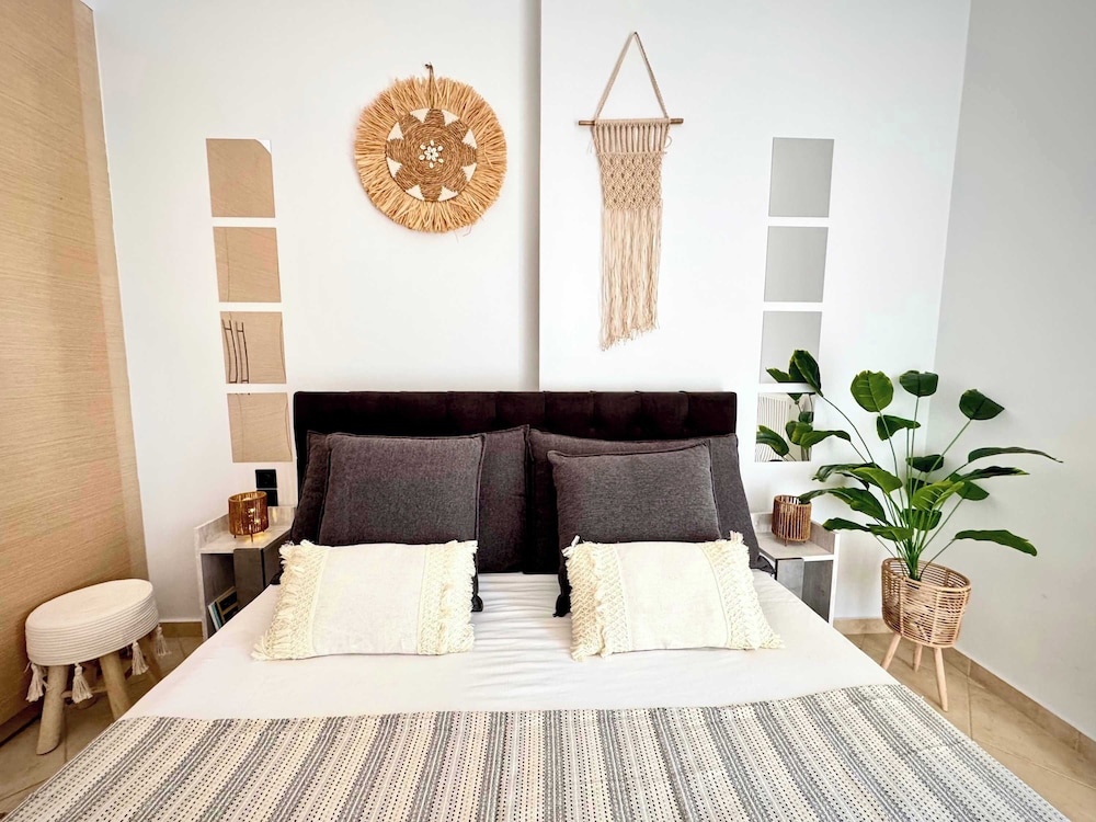 Panoramic Seaview Blue Nest - Stylish Getaway