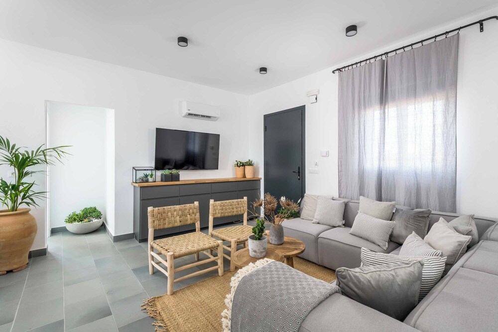 Villa Seawater