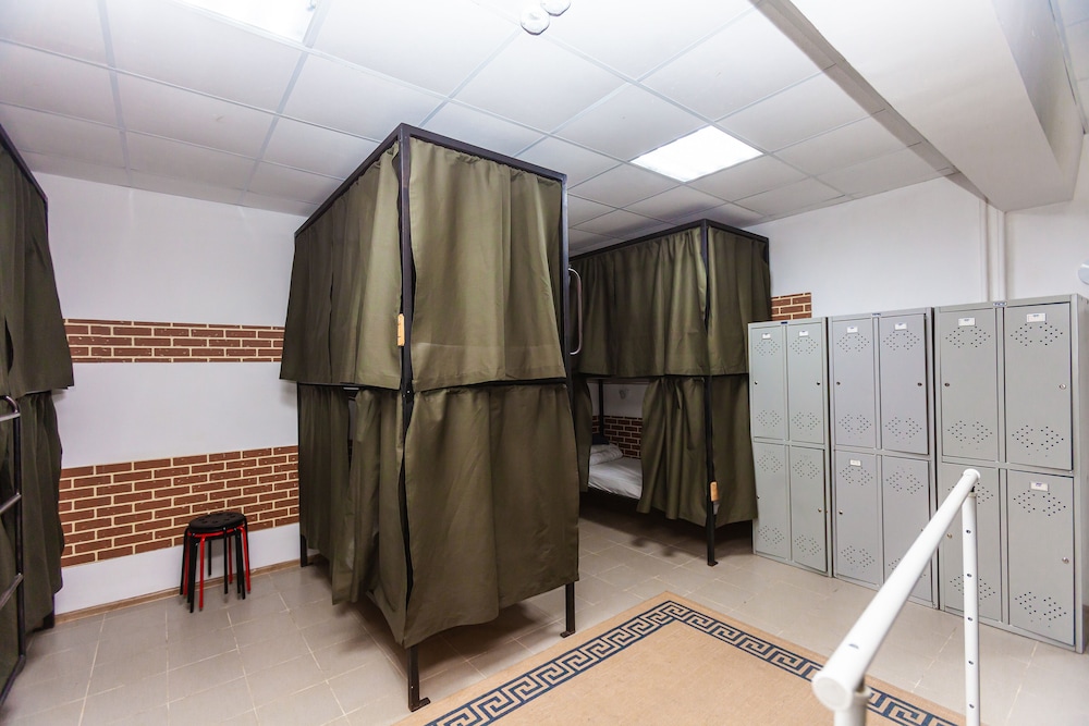 Hotel Lucky - Hostel