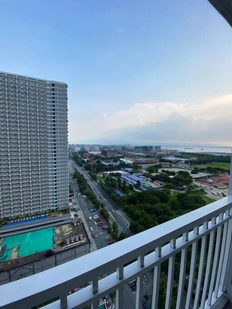 Breeze Residences 26th Floor