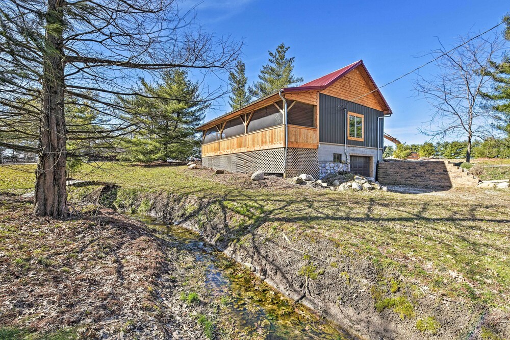 'honey House Cabin' - A Quiet Countryside Retreat! view 4