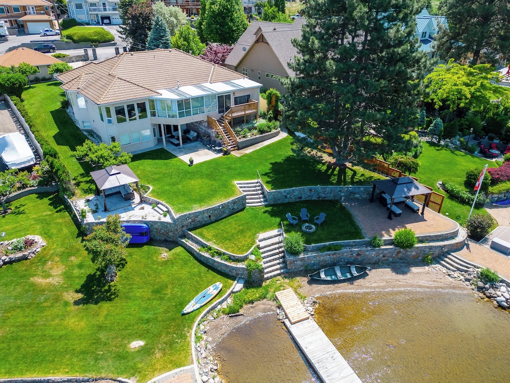 Skaha Lakefront Inn