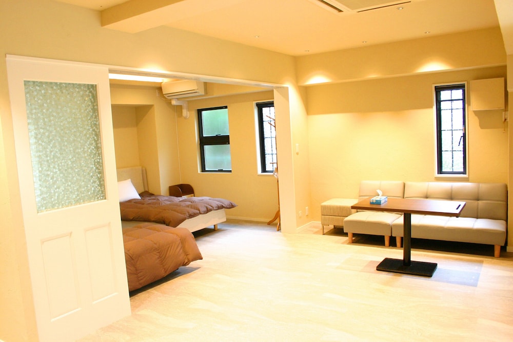 916 Travel Inn