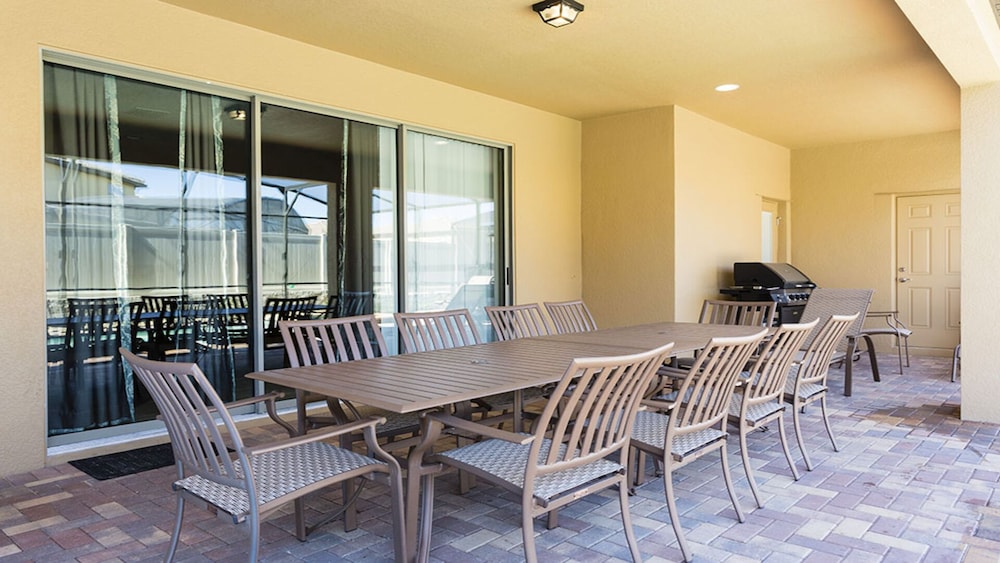 Shv1502ha - 8 Bedroom Villa In Windsor At Westside, Sleeps Up To 20, Just 7 Miles To Disney