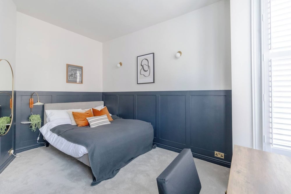 Contemporary Elegance - 2BD Flat, Clapham!