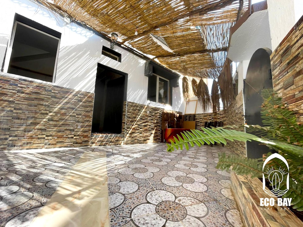 Eco Bay Surf Camp