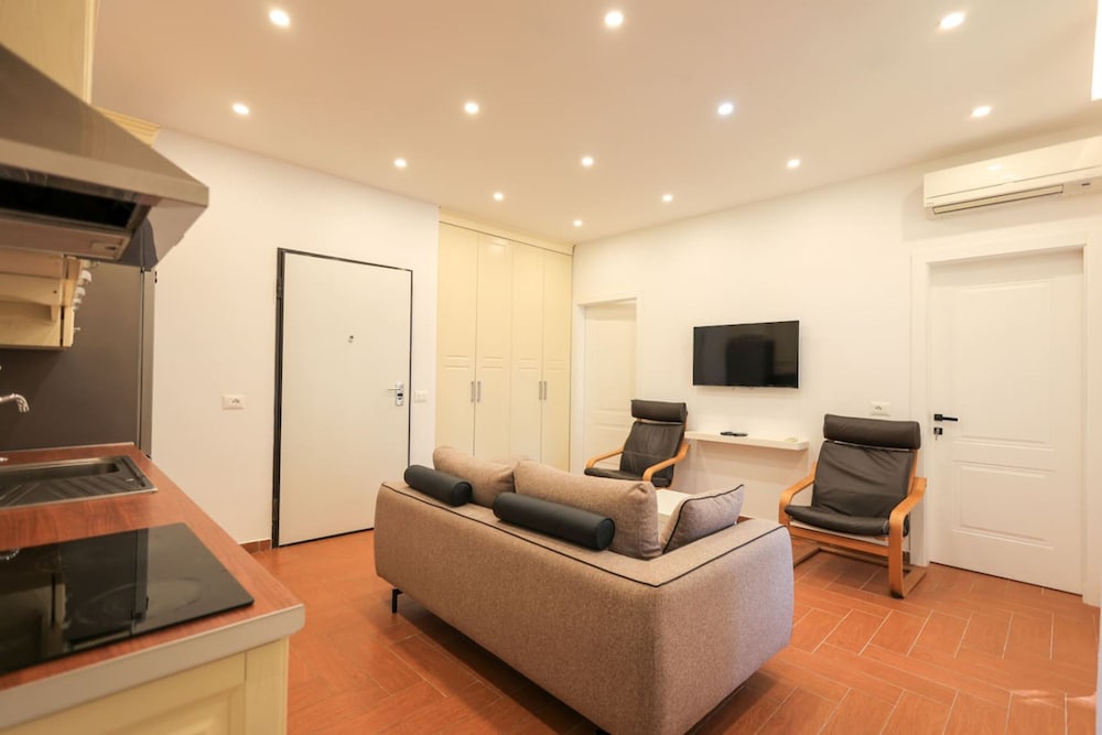 Lura Apartment 001 in Durr s