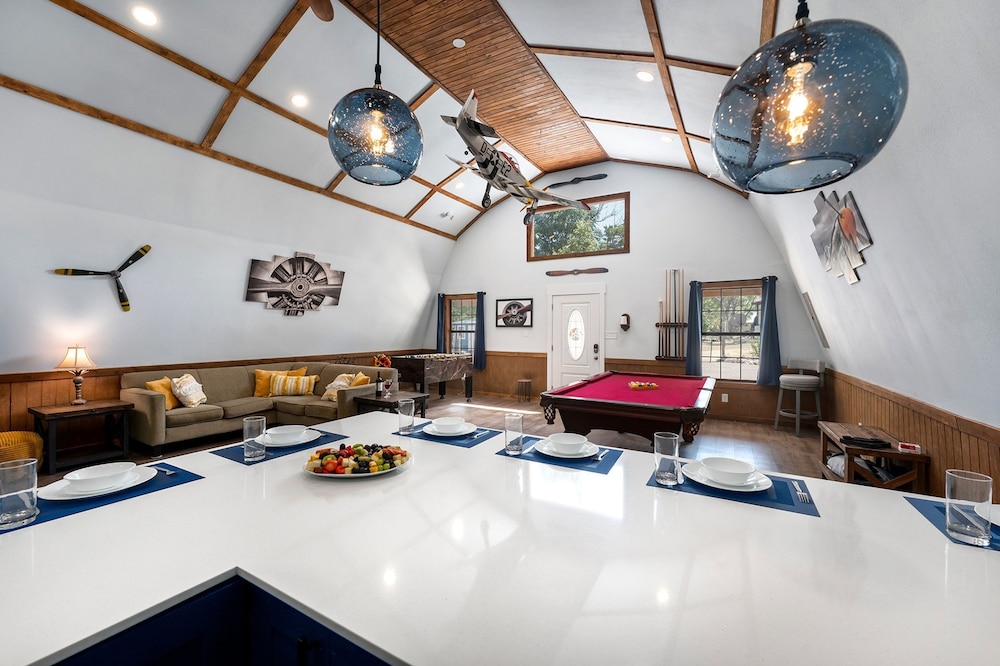 Terracotta Oasis - Wimberley for 30 Guests