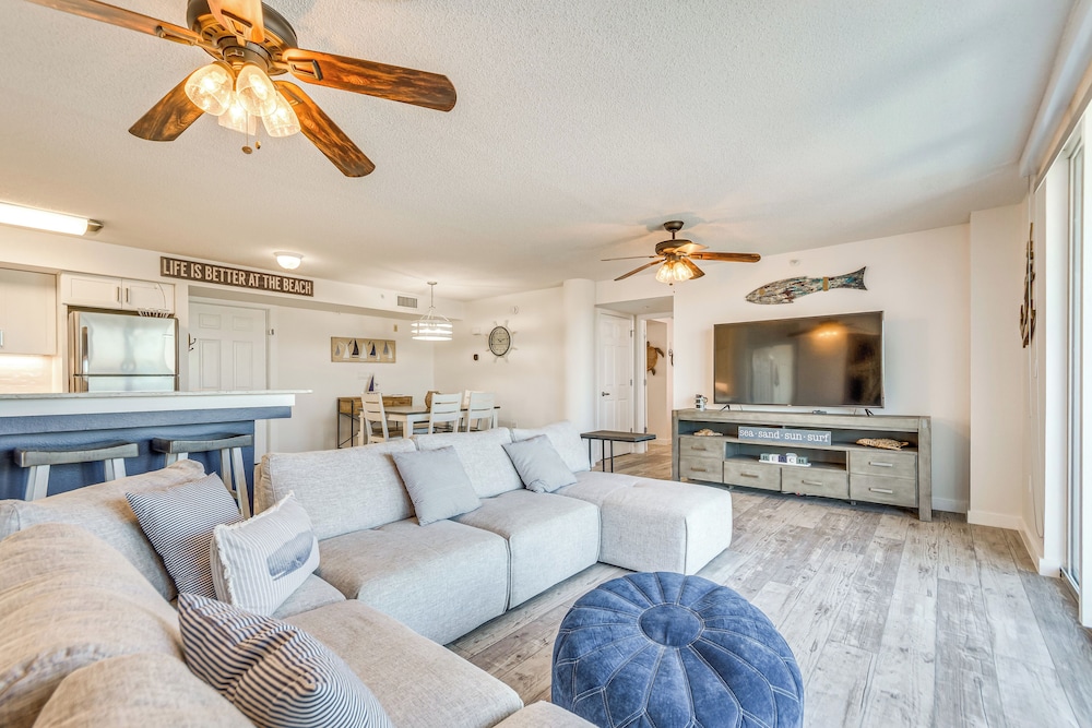 Waterfront Fort Walton Beach Condo: Pool Access!
