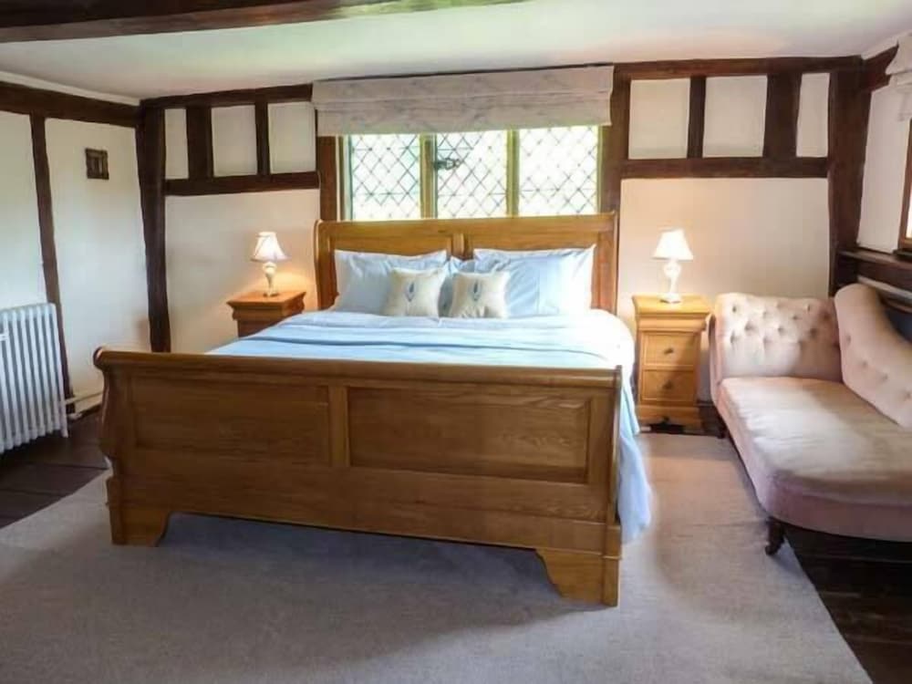 Tudor Wing