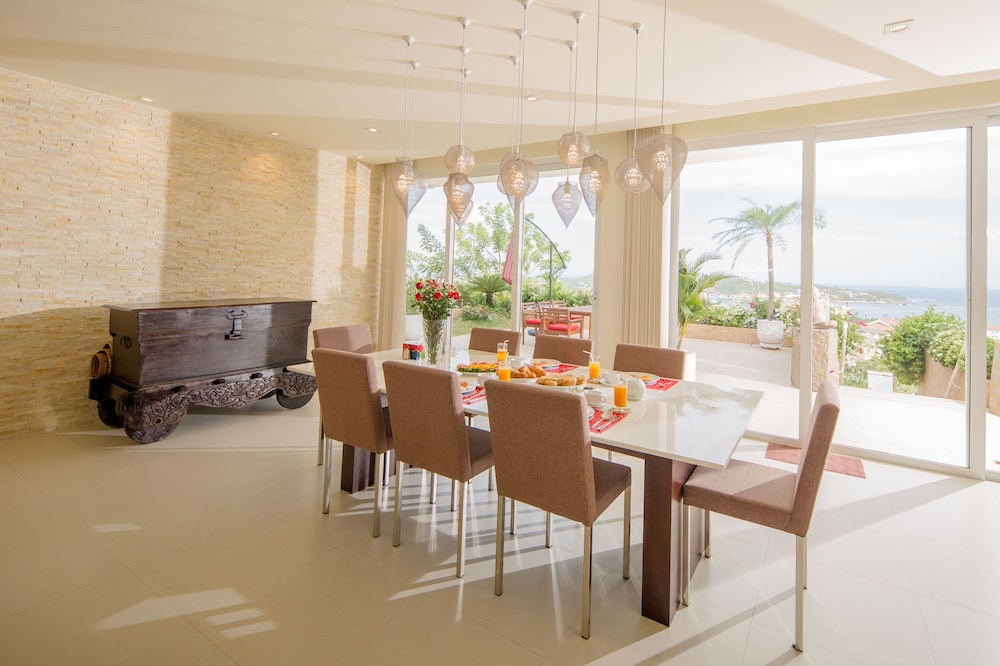 Acqua Villa Nha Trang