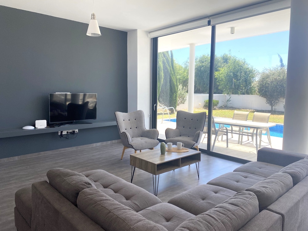 Ayia Napa Nissi Pearl Villas