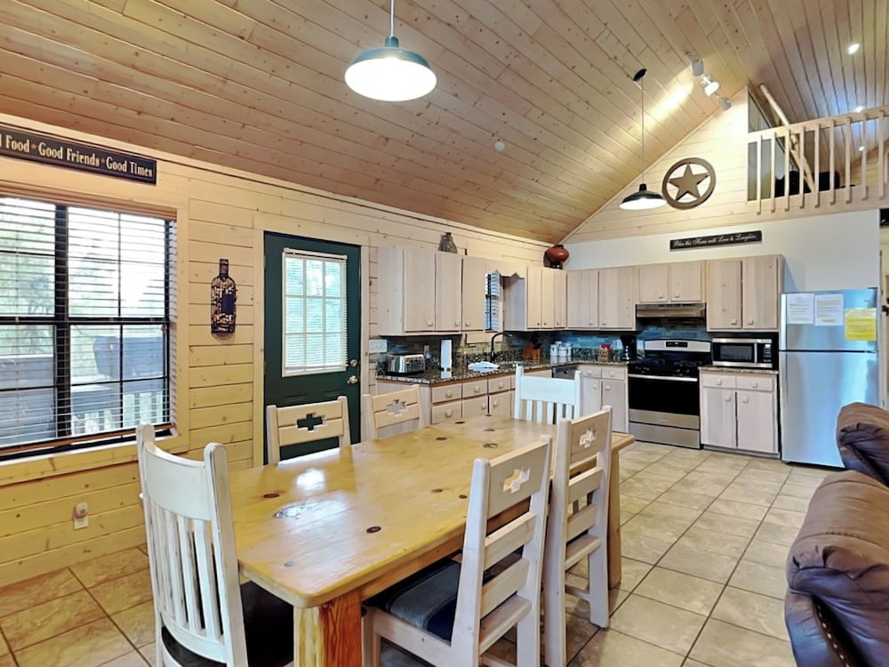 Wine N Pines by Ruidoso Vacation Rentals