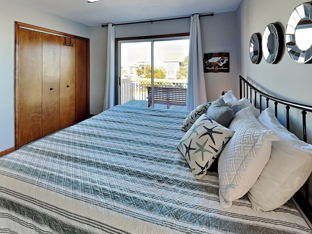 Blue Lagoon by Topsail Realty