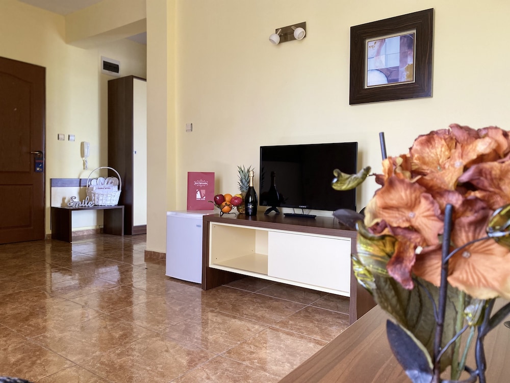Hotel Zaara
