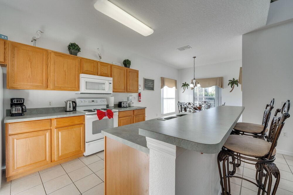11 Mi to Disney: Family-friendly Davenport Home