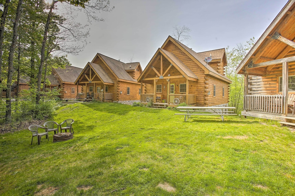 Resort Cabin w/ Fire Pit: Golf, Hike and Play!