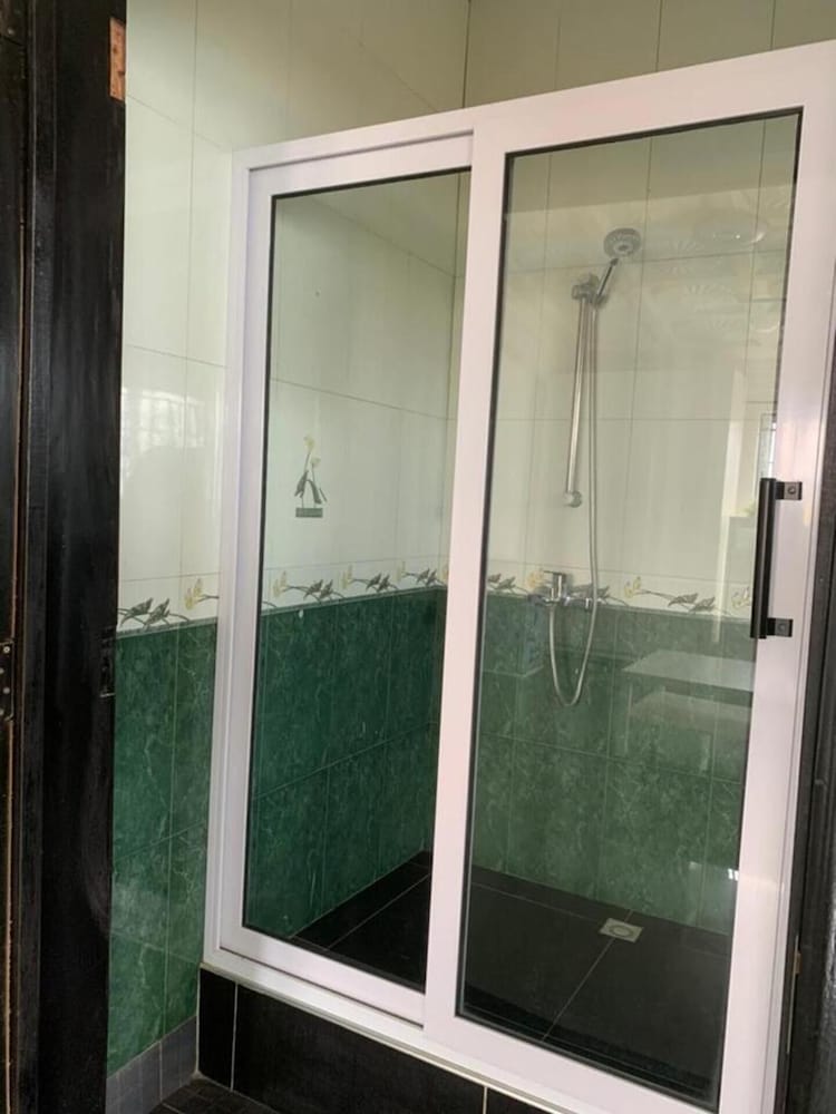 Striking 4-bed Gated House in Awoshie view 5