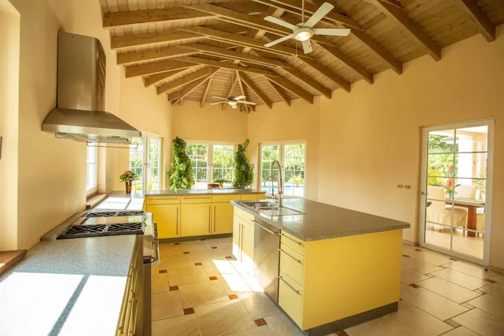 Hideaway Beach Properties by Caribe Stays