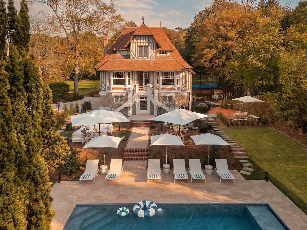 Villa des Reves Luxury in Villers Pool Jacuzzi Padel Court Close to Deauville