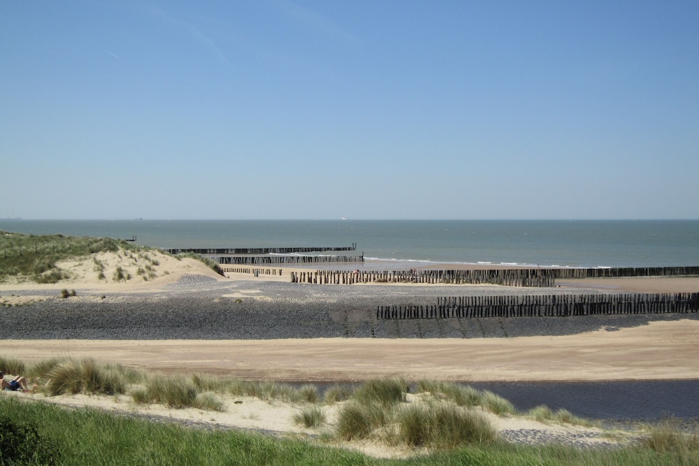 Tastefully Decorated Holiday Home With Rural Location Near the Sea view 5