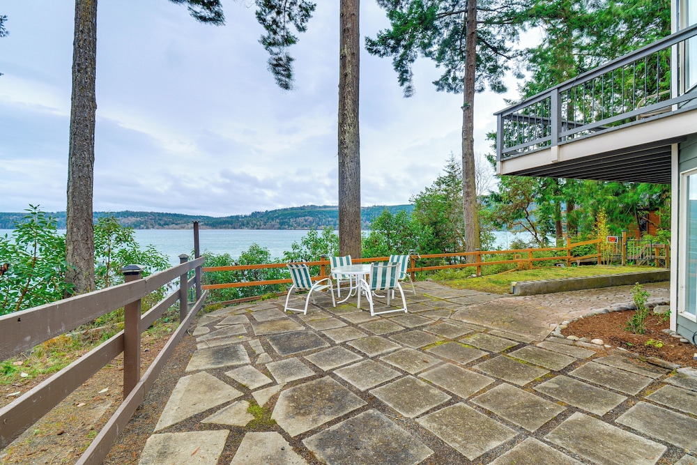 Balcony w/ Bay Views: Family Gem in Port Townsend