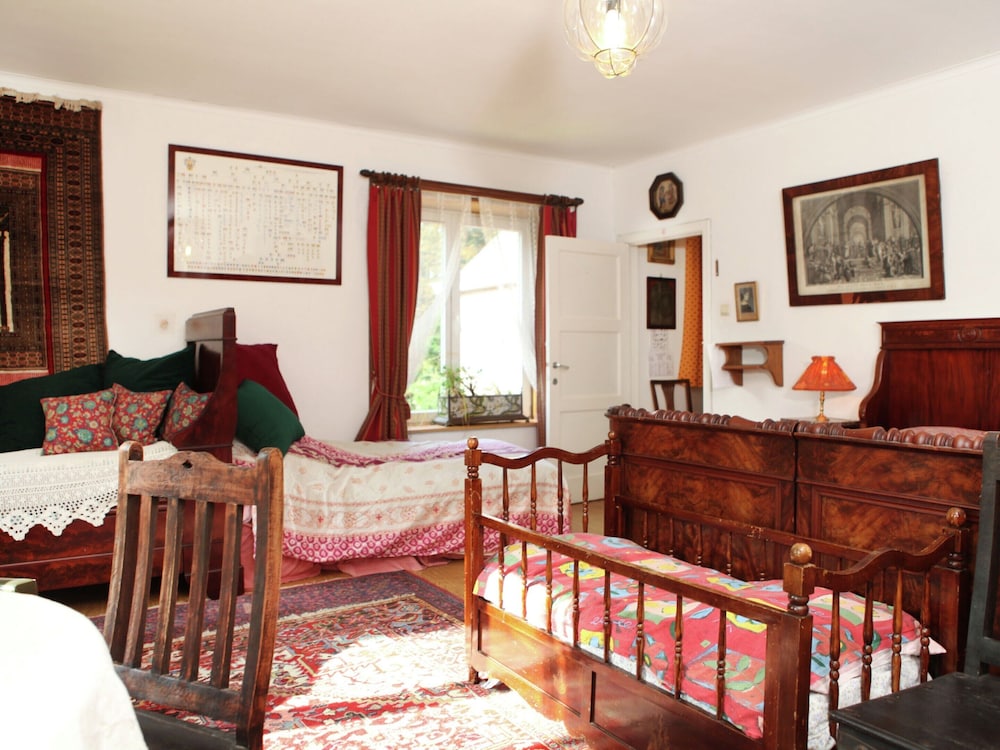 Spacious 11-bed Family Retreat