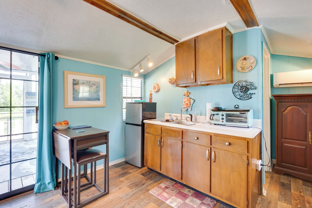'aunt Lucille's Place' - Cozy Cottage in Glenwood!