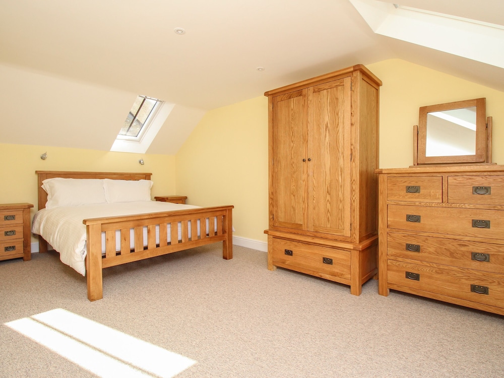 The Stables, Burton Bradstock