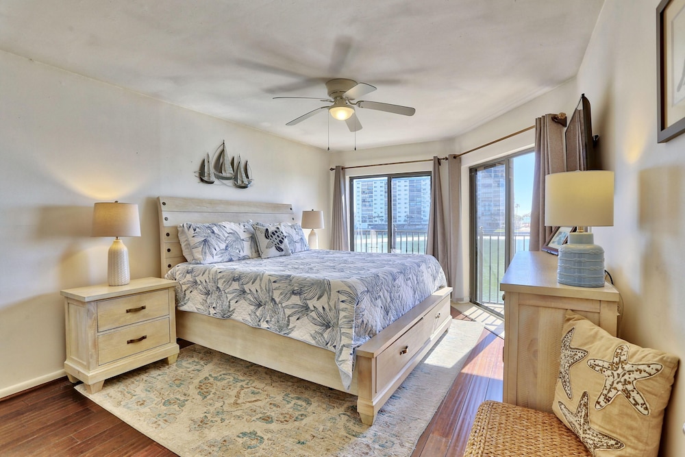 Land's End 5-302 Gulf-bay Front - Premier