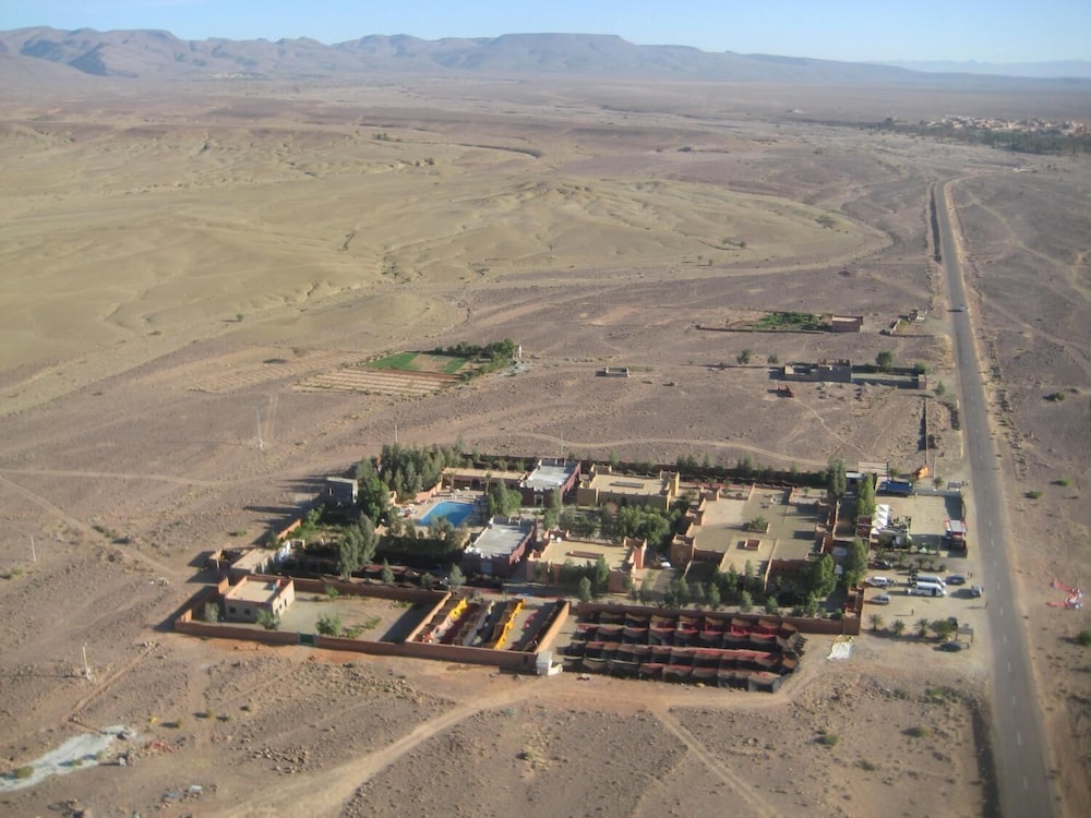 Auberge Kasbah Meteorites