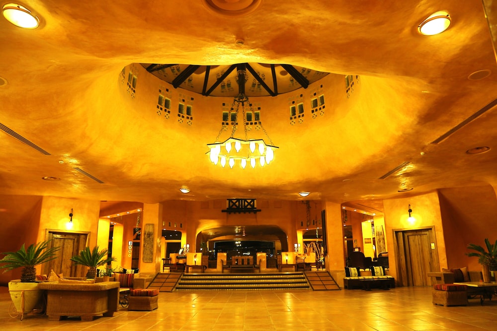 Reception & Lobby