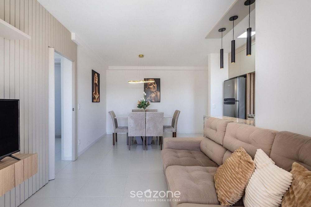 MCB - Apartments With Pool Near the Beach