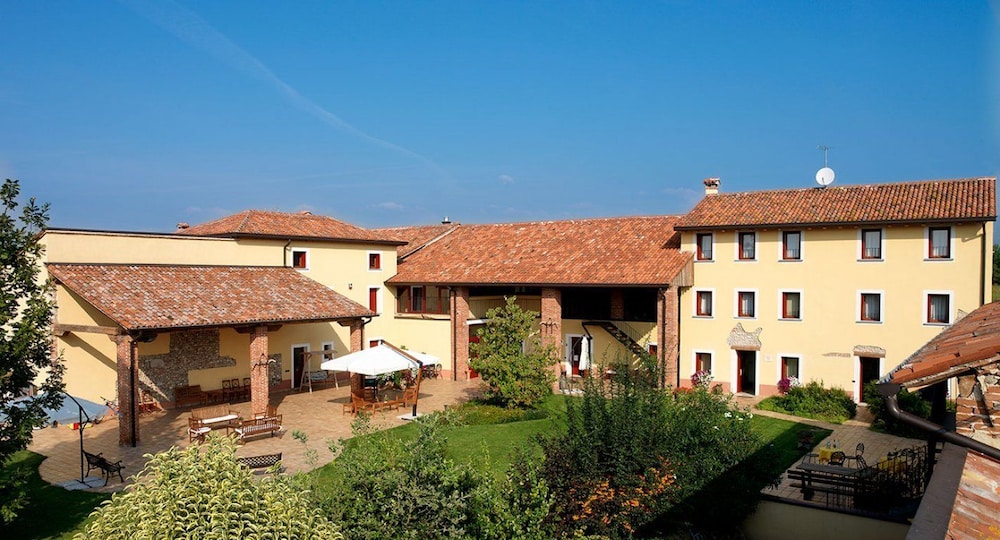 Agriturismo Borgo Tecla
