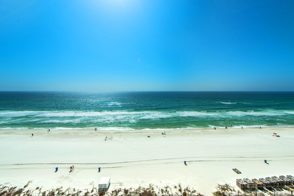 Long Beach Resort 4-902