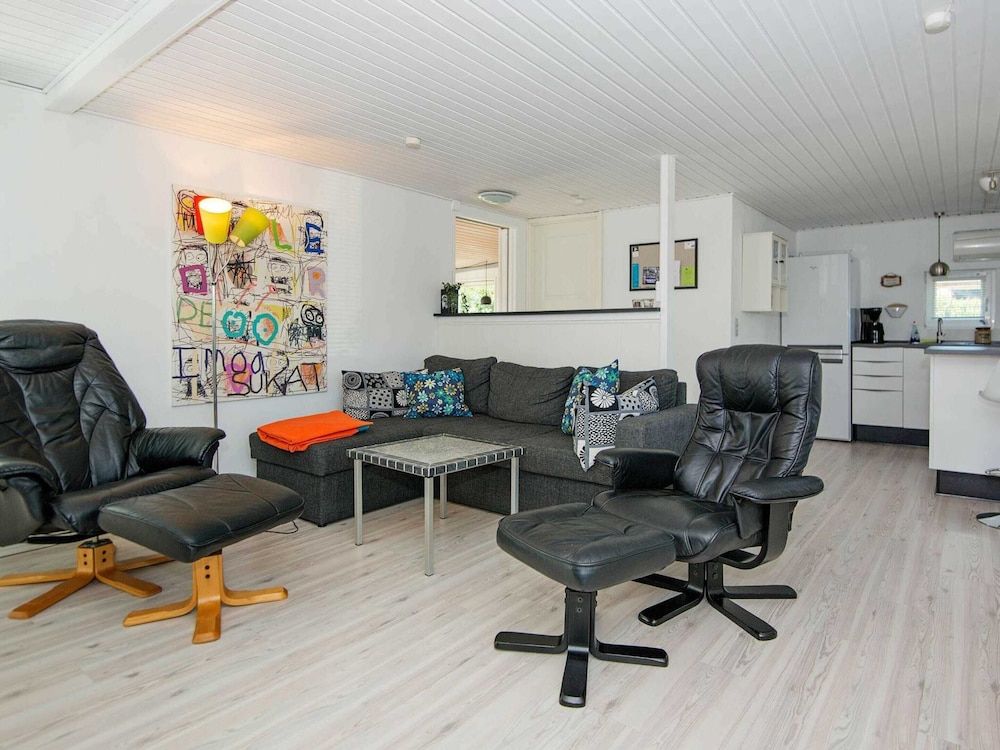 Renovated Beach House - By Traum Ferienwohnungen view 4