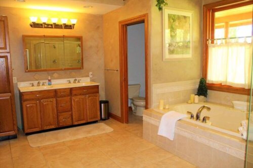 Oak Creek Lodge